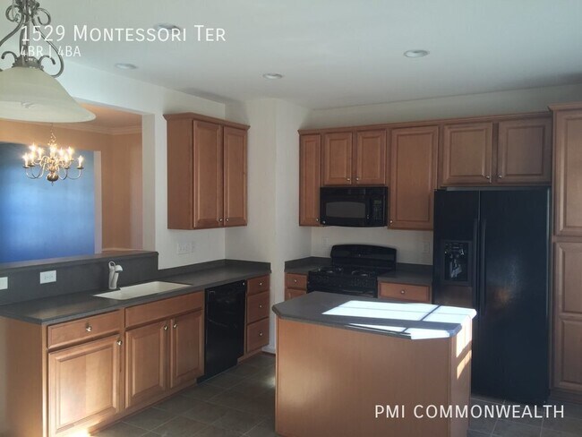 Building Photo - 1529 Montessori Ter