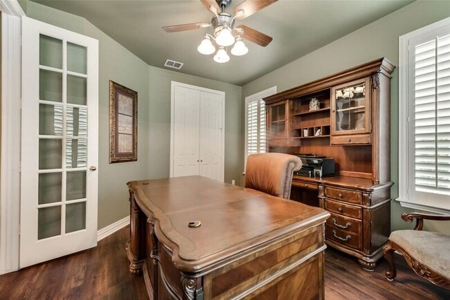 Building Photo - 3802 Frio Way