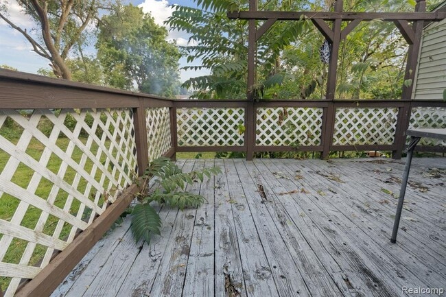 Building Photo - 5315 Edgewood St