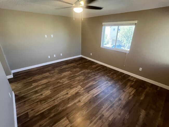 Building Photo - Located in the Southwest 3 Bed | 2.5 Bath | Loft | 2-Car Garage spacious backyard