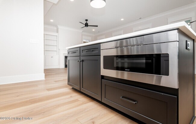 Building Photo - 6100 Passionflower Dr