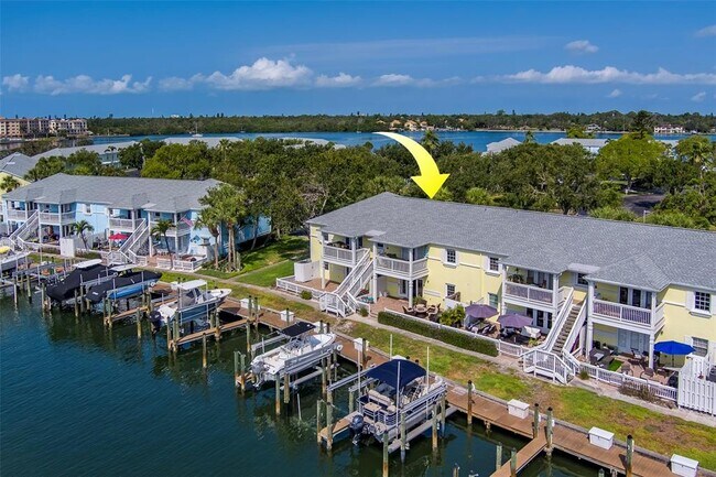 Building Photo - 5196 Beach Dr SE