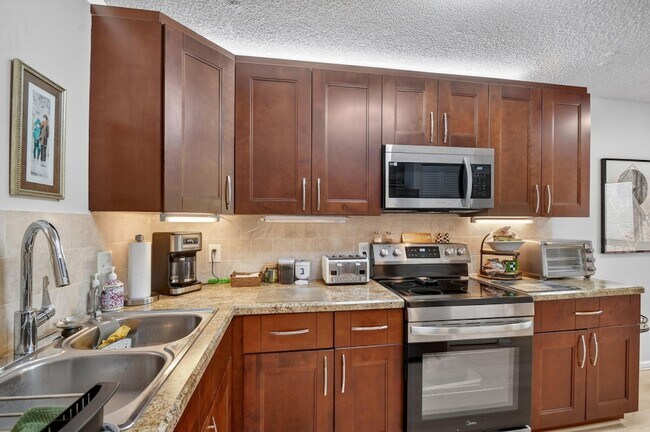 Building Photo - 10173 Mangrove Dr