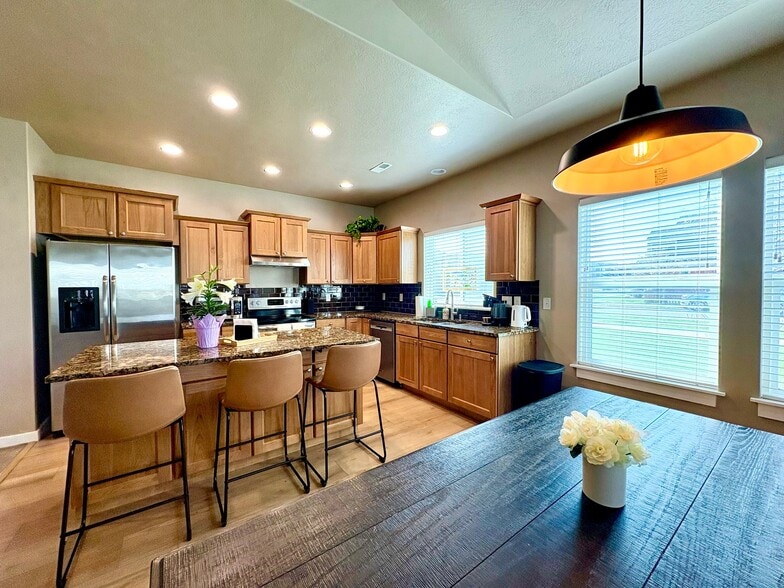 Building Photo - 285 Stone Fly Dr