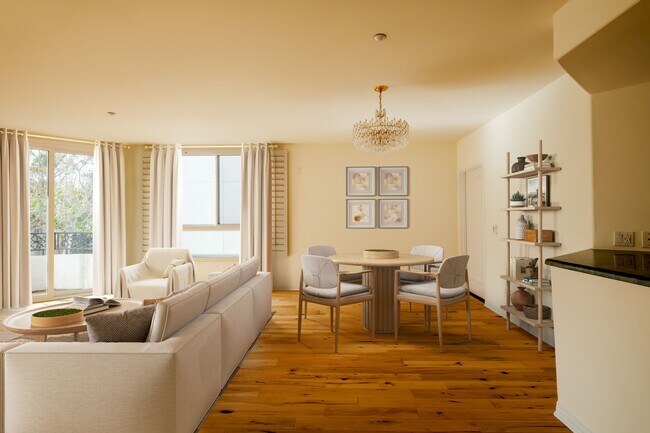 Building Photo - 2030 S Bentley Ave