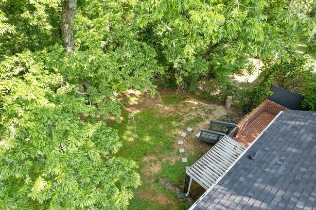 Building Photo - Beautiful home just north of downtown Colu...