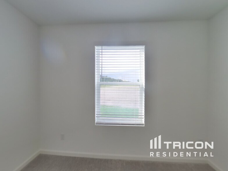 Building Photo - 10746 Lishwood Wy