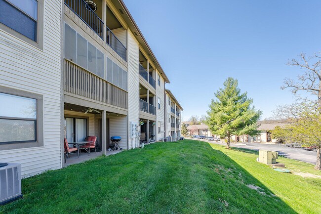 Building Photo - 133 Troon Dr