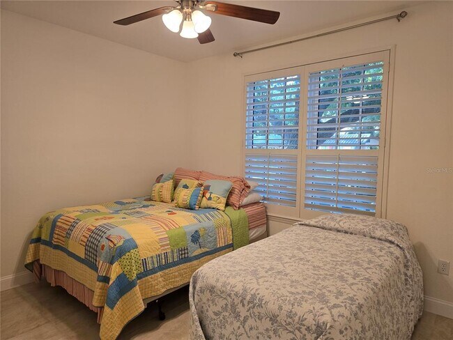 Building Photo - 4170 Central Sarasota Pkwy