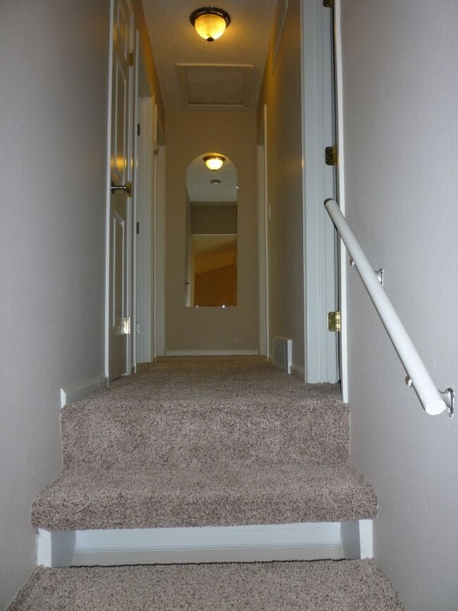 Building Photo - Parker Home in The Pinery!!