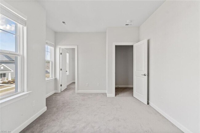 Building Photo - 2259 Sanibel Ln