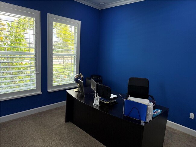 Building Photo - 14814 Wildwood Cir