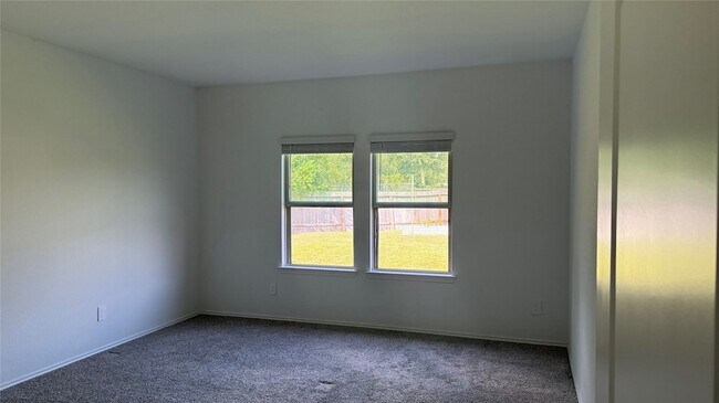 Building Photo - 16957 Rich Pines Dr