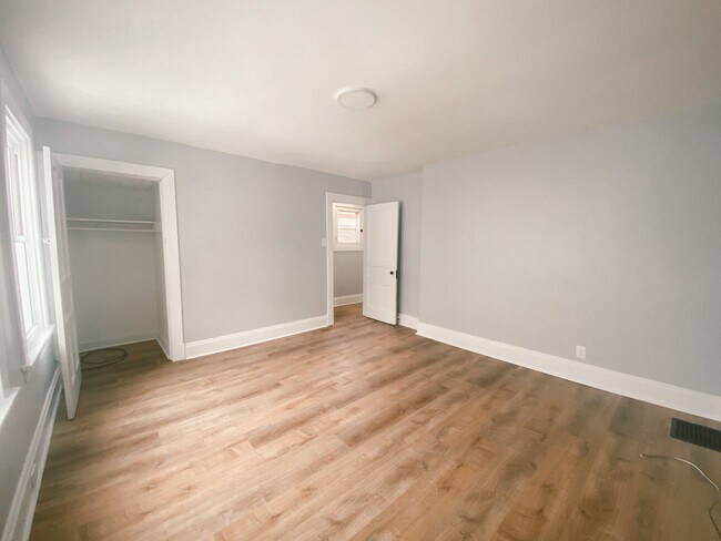 Building Photo - NEWLY RENOVATED 2  BEDROOM IN THE HEART OF MOUNT OLIVER!