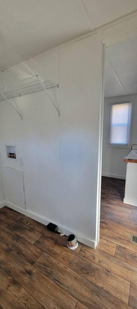 Building Photo - Ready to Move in