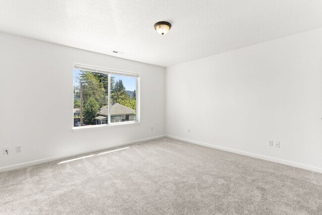 Building Photo - 3745-3749 SE 127th Place