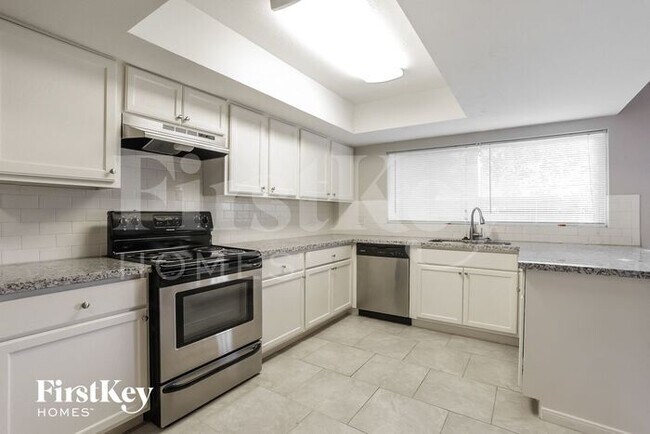 Building Photo - 2010 Eastfield Circle