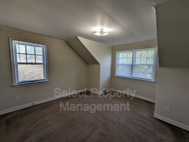 Building Photo - 1226 Elmwood Ave