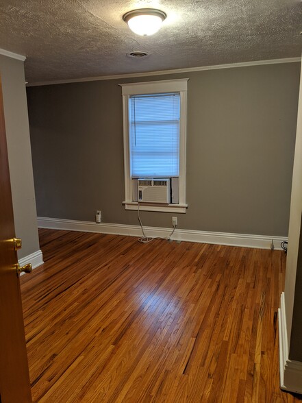 Building Photo - 5219 Walker Ave