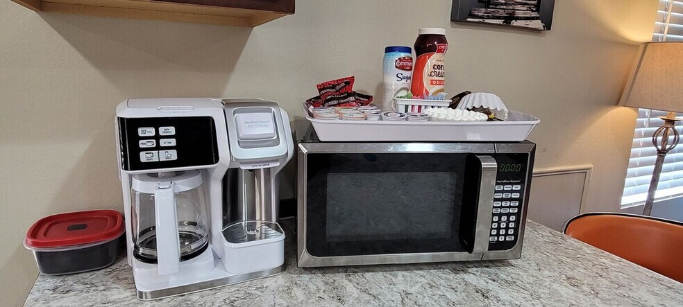 Building Photo - 1106 Fournier Ave