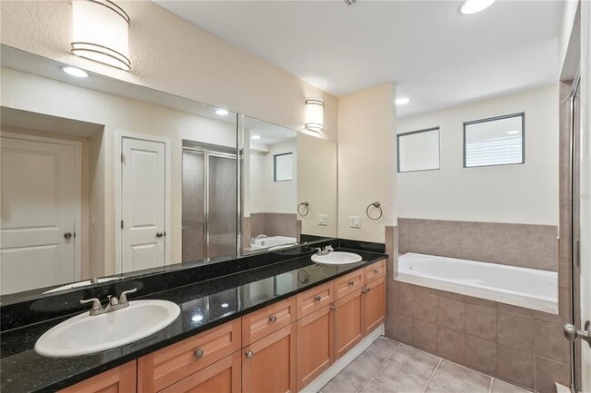 Building Photo - 3405 W Swann Ave