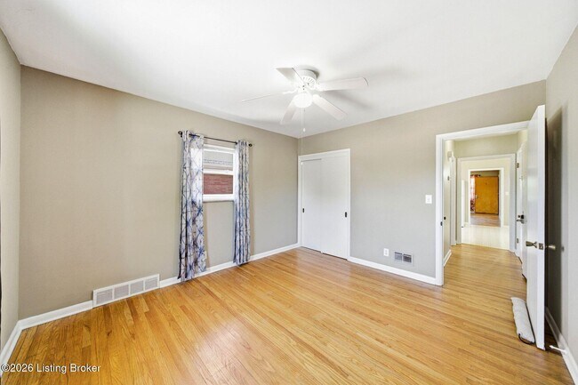 Building Photo - 119 McArthur Dr
