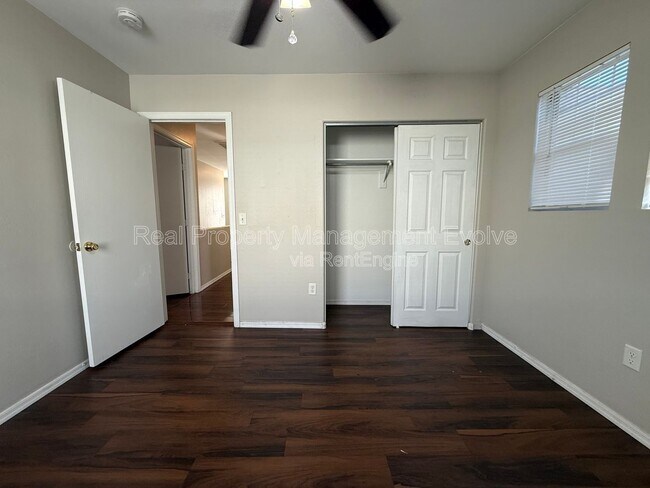 Building Photo - 3930 W Irwin Ave