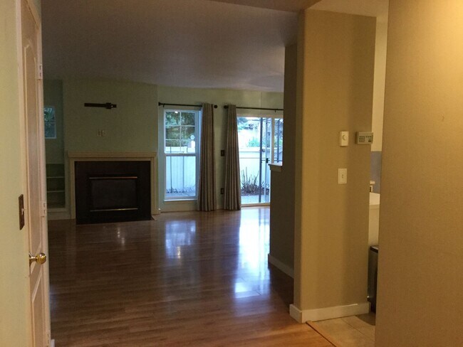 Building Photo - Stylish 2-Bedroom, 2.5-Bath Townhome with Garage & Private Patio