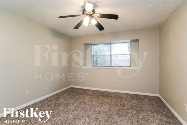 Building Photo - 16710 Lonesome Quail Dr