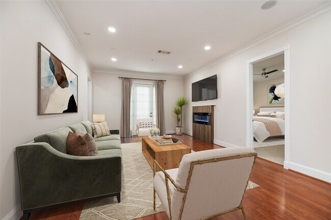 Building Photo - 7134 Mapleridge St