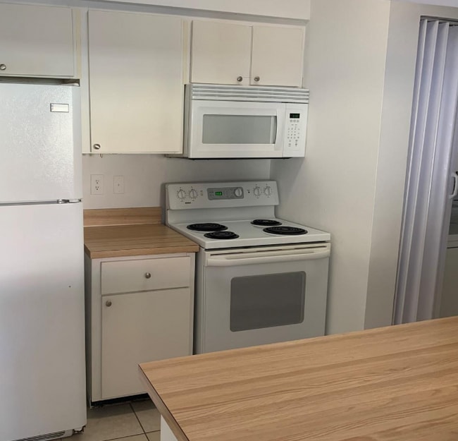 Building Photo - 18322 NW 68th Ave