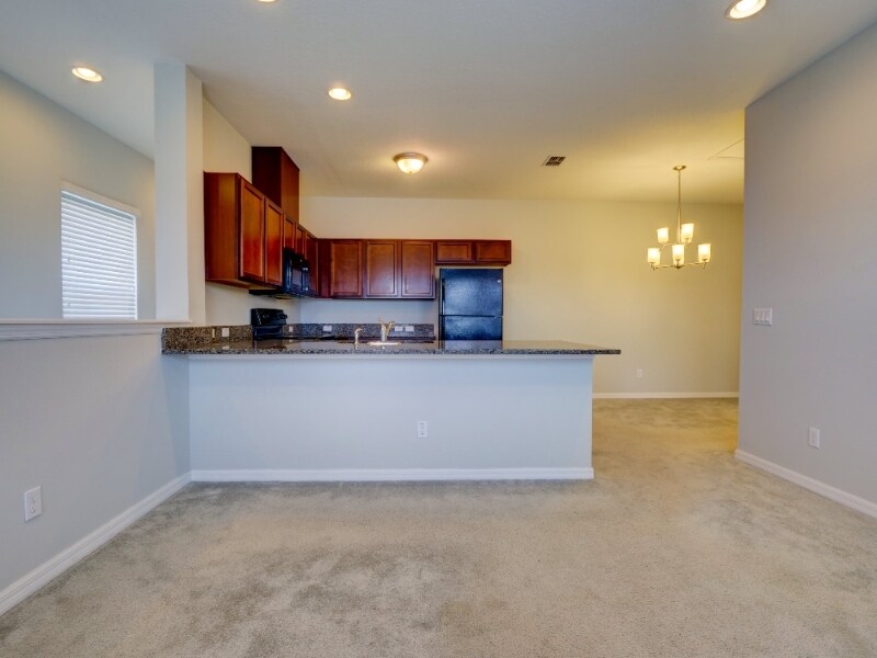 Building Photo - 13615 Sachs Avenue