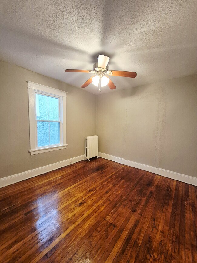 Building Photo - 3017 Dill Ave