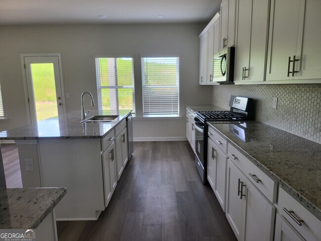 Building Photo - 250 Sope Crk Cir