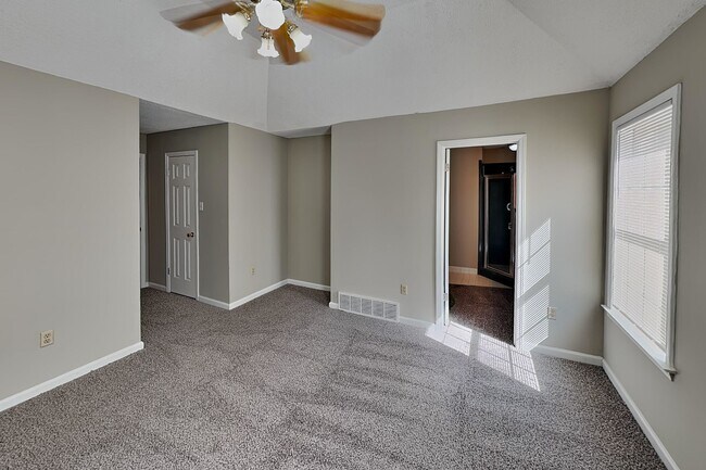 Building Photo - 978 Nolan Ln