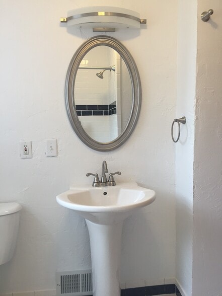 Building Photo - 3100 14th St