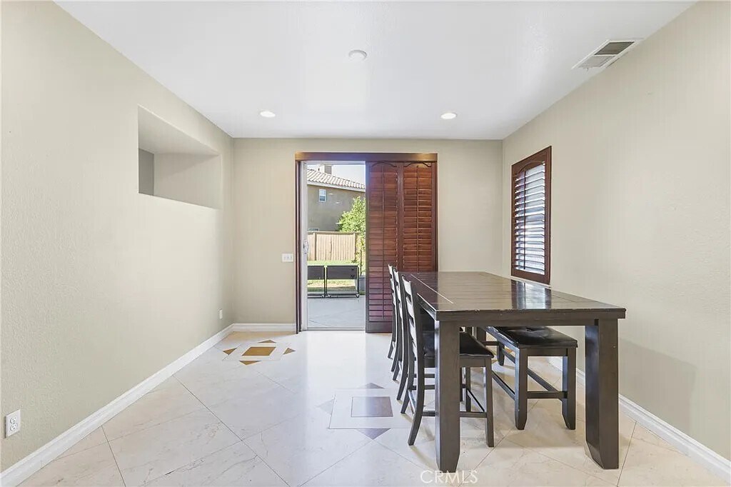 Building Photo - 1411 Scenic Ct