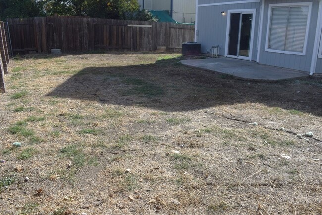 Building Photo - 8165 La Almendra Way