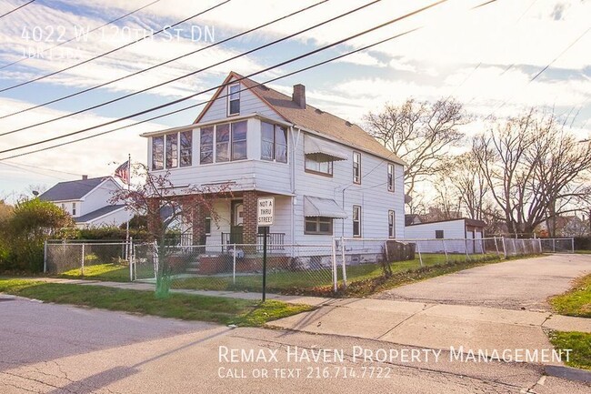 Building Photo - 4022 W 120th St., DN, Cleveland- Spacious ...