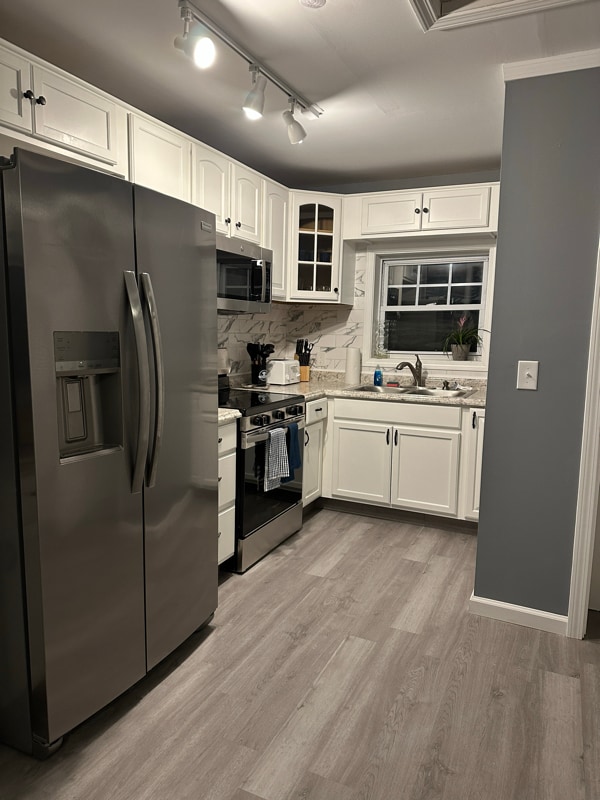 Building Photo - 32 Christine St