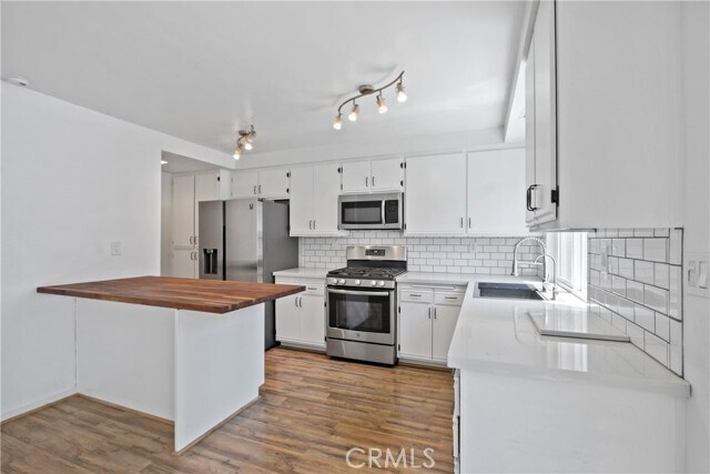 Building Photo - 26398 Waterford Cir