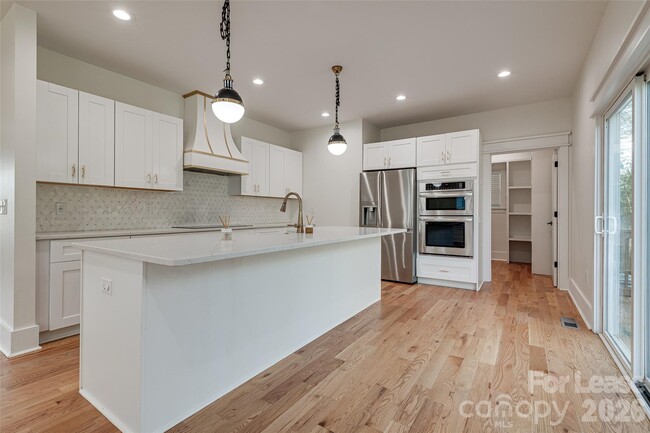 Building Photo - 1516 Princess Pl