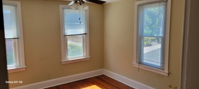 Building Photo - 731 Berwyn Ave