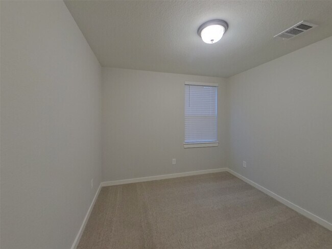Building Photo - 9835 Willow Creek Commerce Dr
