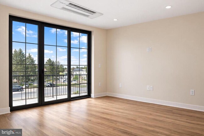 Building Photo - 128 N Bond St