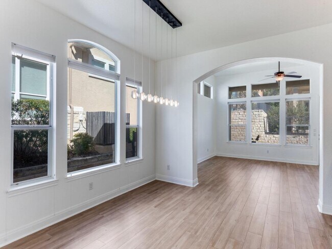 Building Photo - 15224 Glen Heather Dr