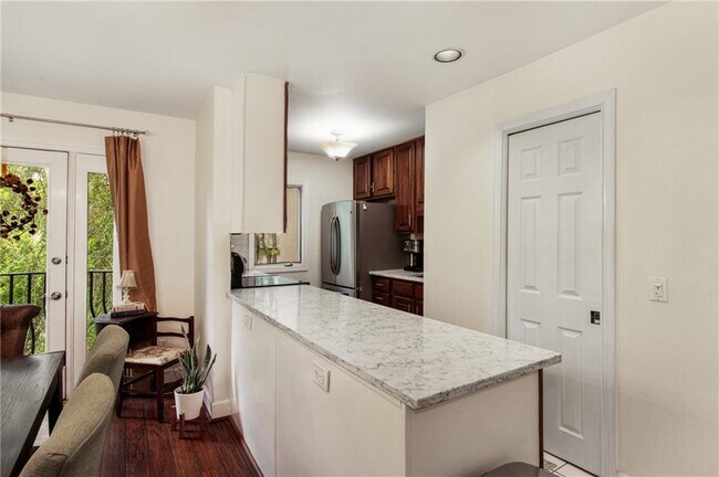 Building Photo - 1467 Monroe Dr NE