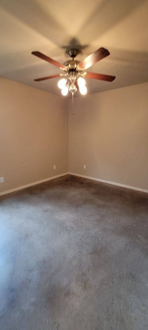Building Photo - Amazing 3 Bed/1 Bath, Newer Construction, ...