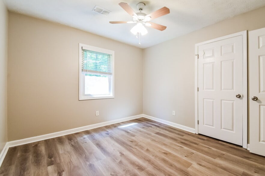 Building Photo - 3210 Fescue Cir