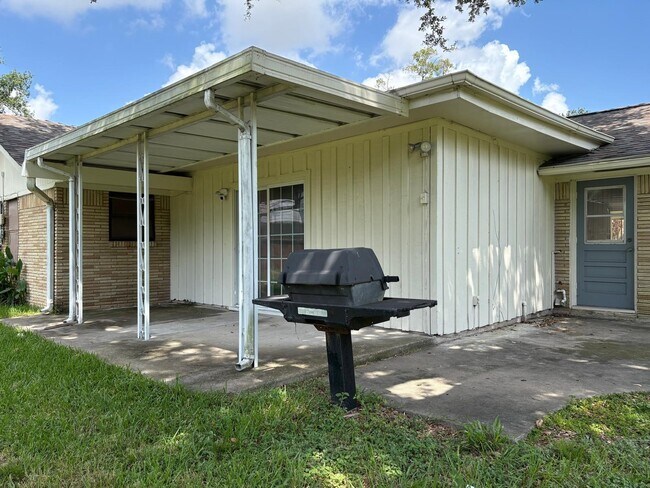 Building Photo - 1411 Ansbury Dr
